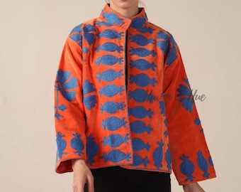 ベルベットスザニジャケット、手刺繍ジャケット、ボヘミアンフローラルコート、レディースベルベットジャケット、インド刺繍ジャケット、フェスティバルコート