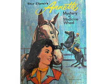 El misterio de Annette en Medicine Wheel de Walt Disney (Libro de tapa dura, 1964)