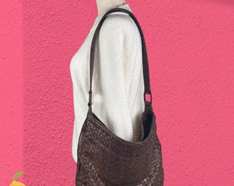 Bolso de hombro grande marrón estilo hobo vintage oscuro estilo academia grunge para mujer.