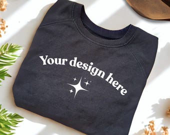 Schwarzes Sweatshirt Mockup: Unisex Rundhalsausschnitt, Natural Light (Digitaler Download)