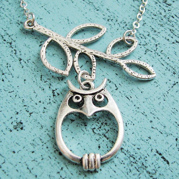 silver owl necklace, love owl, owl jewelry, leaf pendant, gift for owl lover, silver necklace, animal jewelry necklace, whimsical jewelry