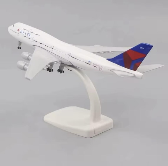 デルタ航空 ボーイング 747 ダイキャスト飛行機モデル (1:400 スケール