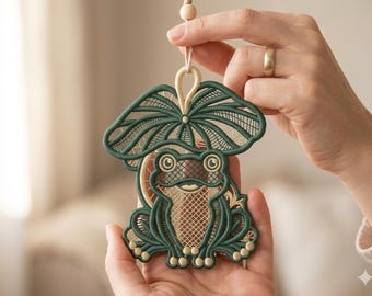 Leafy Frog Free Standing Lace Embroidery Design, Woodland Nature Ornament (Digital Download)