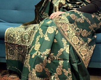 Woman Green Color Kanjeevaram Silk Saree With Blouse Piece