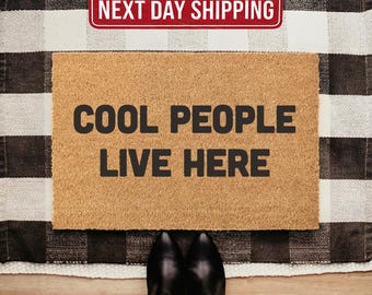 Cool People Live Here Coir Doormat – Natural Welcome Mat for Entryway