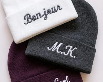 Personalisierte, bestickte Mütze mit Zierspitze | Wintergeschenk für Damen und Herren | Handgefertigte Mütze aus Lille, Frankreich