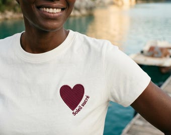 Embroidered Name T-Shirt in Colourful Hearts · One Letter = One Heart · Mum or Name · Family Gift · Embroidered in France · La Tendresse