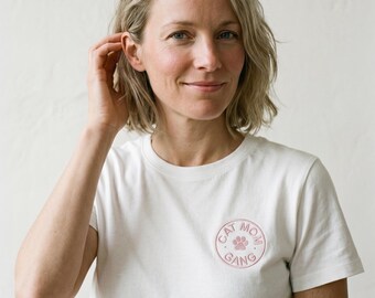 Embroidered CAT MOM GANG T-Shirt · Personalised Paw Badge · Cat Lover Gift · Custom Cat Mom Tee Made in France · Soft Cotton