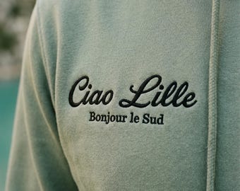 Personalized Embroidered Hoodie · Custom Name or Text · Dad, Mum, Family Gift · Embroidered in France · La Signature