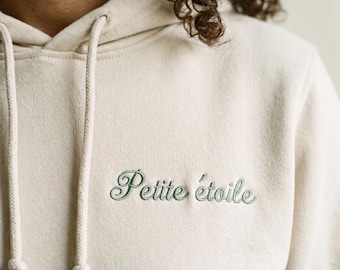 Sweat capuche brodé message cursif · Prénom, mot doux, phrase au choix · Cadeau couple, bébé, ami · Broderie française · La Diane
