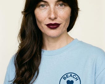 Embroidered Club Badge T-Shirt · Beach, Summer or Your City · Holiday Vibe Gift · Embroidered in France · Le Club