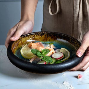 Lot Vaisselle Asiatique En Céramique - Assiette, Vase, Théière, Boîte à Sucre - Multicouleur