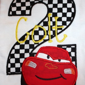 Personalizado CARS Lightning McQueen Race Cumpleaños Onesie o Camiseta imagen 2