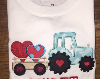 Tractor de San Valentín con apliques personalizados con camiseta o mono de manga larga o corta con corazón