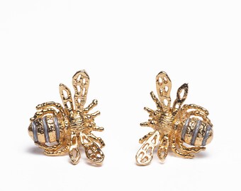Bee studs