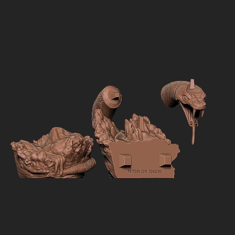 Puede incluir: Un modelo marr&oacute;n impreso en 3D de una serpiente en tres partes. El modelo incluye una serpiente enrollada, una cabeza de serpiente con colmillos abiertos y una secci&oacute;n de roca con una serpiente emergiendo. El texto "PATREON.COM/CGNACHO" es visible en la base de roca.