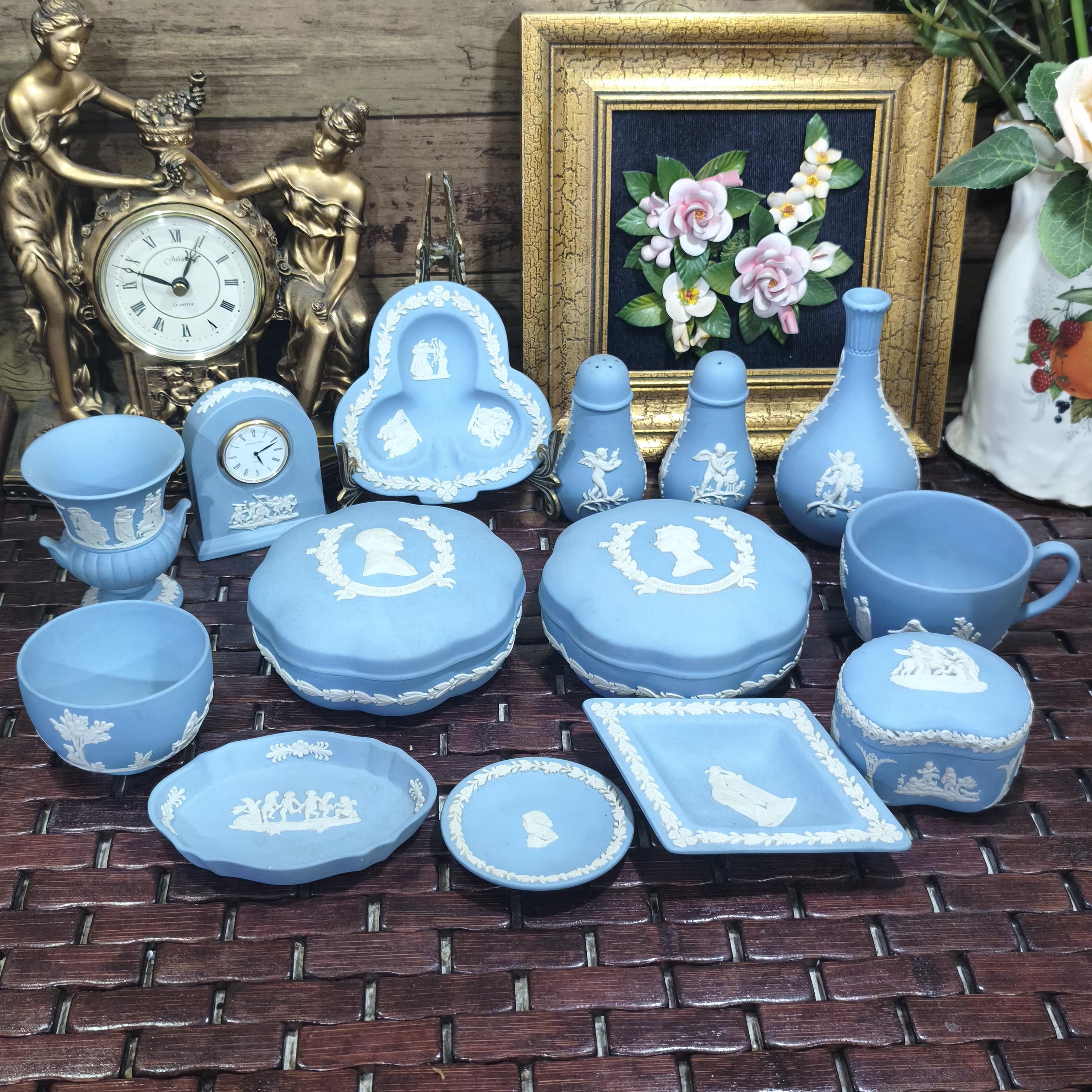Wedgwood pottery - Etsy 日本