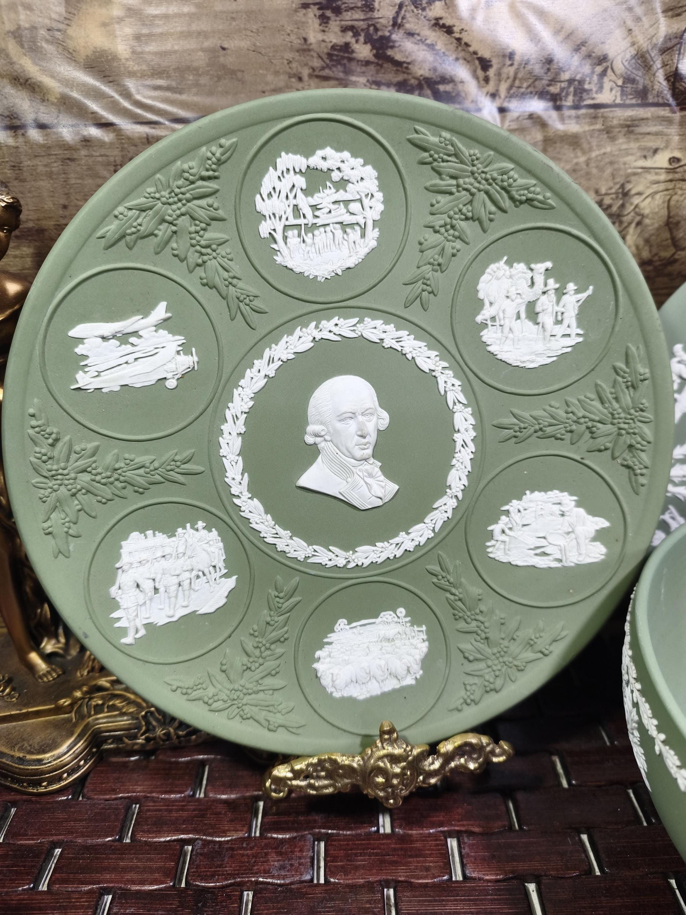 陶芸品　磁器ウエッジウッド Jasperware Porcelain Plate Selection - Wedgwood Jasperware Sage Green Vintage/ Collectables
