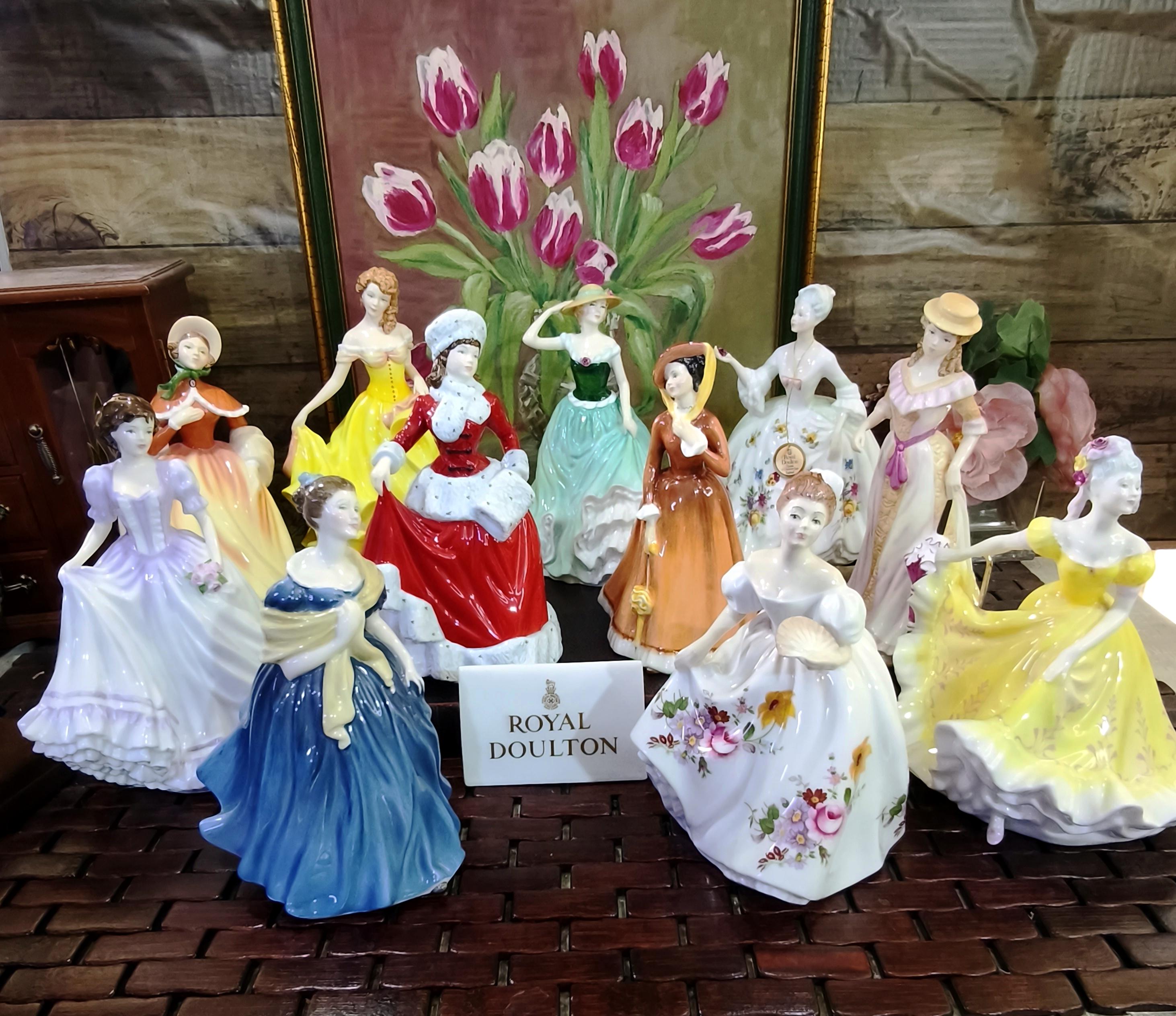 Vintage Royal Doulton Figurines - Etsy Canada