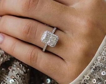 Farbloser Verlobungsring im Radiant-Schliff, Ring im Vintage-Stil, Ring mit Eisstruktur, Verlobungsring zum Jahrestag, Moissanit-Halo-Ehering
