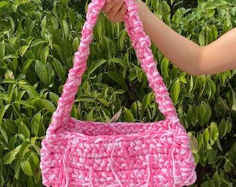 Bolsa de ganchillo rosa hecha a mano para hilo de camiseta, bolso de mano Coquette