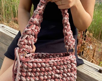 Bolso de crochet marrón y crema hecho a mano, bolso de lana de camiseta