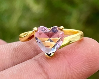 Anillo de corazón de cuarzo rosa facetado – Anillo de plata chapado en oro de 14 quilates con banda de derivación