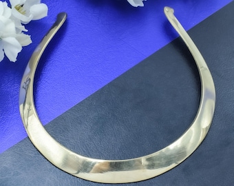 Złoty naszyjnik choker, minimalistyczny, wyrazisty naszyjnik, otwarty metalowy choker, nowoczesny złoty choker dla kobiet, prezent