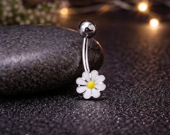 White Daisy Belly Button Ring – Minimal Floral Navel Piercing Jewelry