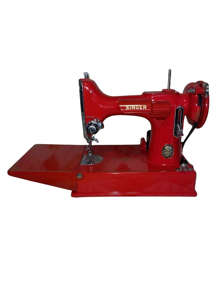 Machine à Coudre Ancienne SINGER Portable – Électrique Et En Bon état