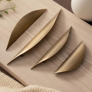 Antique Brass Cabinet Handle, Leaf Shaped Half Moon Curved Brass Drawer Pull, French Brushed Modern Furniture Hardware for Kitchen & Dresser