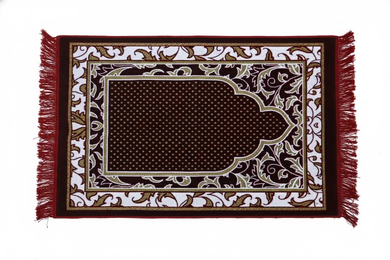 islamic prayer mat, turkish seccade prayer rug, velvet texture, floral border, handwoven style rug, soft prayer carpet, daily salah essentials, muslim prayer accessory, ramadan eid gift, spiritual gift idea, prayer room decor, islamic decor rug, portable travel prayer mat, sajjadah, worship mat, comfortable kneeling pad, traditional turkish pattern, ethnic motif rug, prayer corner setup, hajj umrah gift, gift for parents, woven cotton blend, soft velvet touch, non slip feel, prayer rug seccade,