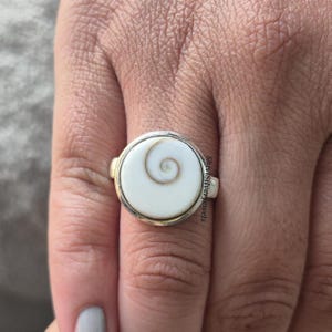 Shiva Eye Shell Ring, Spiral Shell Statement Ring, Boho Silver Ring, Beach Jewelry, Natural Shell Ring, Handmade Gift, Operculum Shell Ring