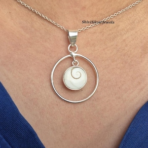 Collar de concha de ojo de Shiva, colgante en espiral de plata de ley, colgante bohemio de playa, regalo hecho a mano para ella, collar amuleto, joyería oceánica