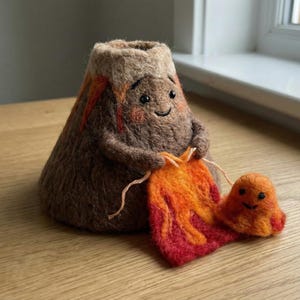 Vulcano in feltro ad ago con lava finta, peluche in lana stravagante, regalo per la festa del papà