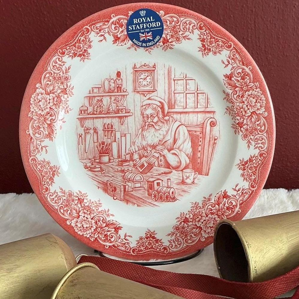 Royal Stafford Santa's Workshop Salad 8” - Etsy