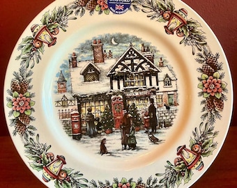 Royal Stafford Santa’s Toy Shop Christmas Dinner Plates 11”