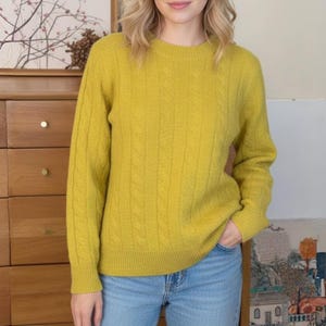 Dicke Strickjacke aus Merinowolle für Damen: Rundhalsausschnitt, gedrehter Strickpullover, lässiges Winteroberteil