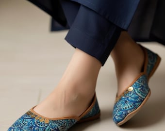 Handmade Punjabi jutti/women embroidered khussa shoes/casual ethnic flats/traditional mojari