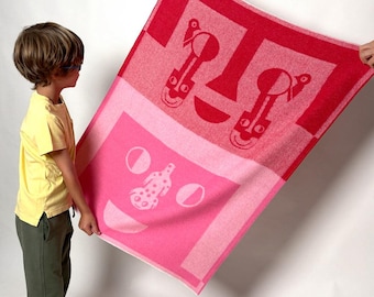 Friendly faces” Baby Alpaca Blanket - Red / Pink