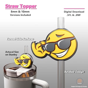 Puede incluir: Un adorno para pajita con forma de emoji amarillo, gafas de sol negras y un gesto con la mano, con diseño biselado. El texto incluye Straw Topper, 8mm & 10mm Versions Included, Digital Download .STL & .3MF, Curved Side Surfaces y Actual Size on Stanley.