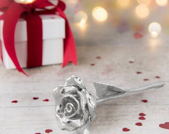 Regalo de San Valentín para ella: una rosa que nunca muere como tu amor. Idea de regalo para San Valentín.