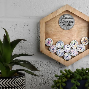 4º Aniversario Razones por las que te amo Marco de pared de madera y fichas de amor a todo color