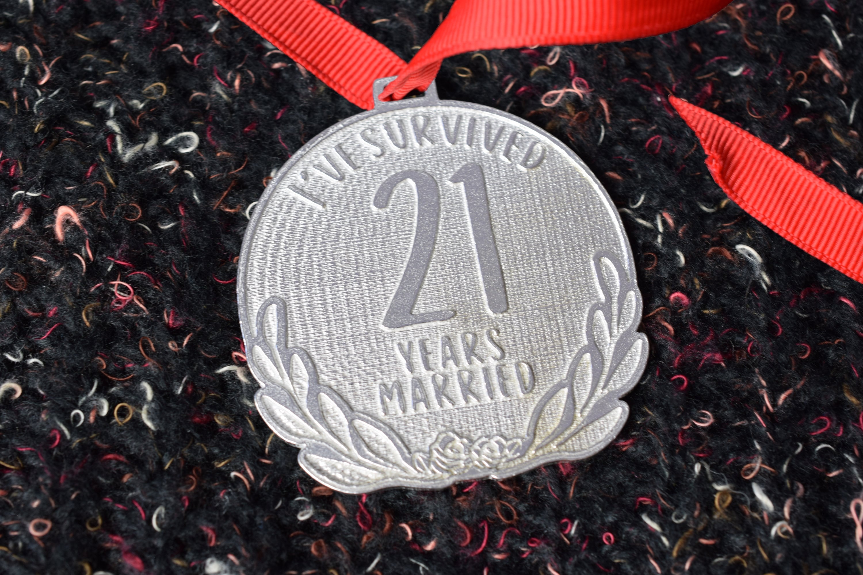 21st Anniversary Gift | 'I've Survived 21 Years Married' Fun…