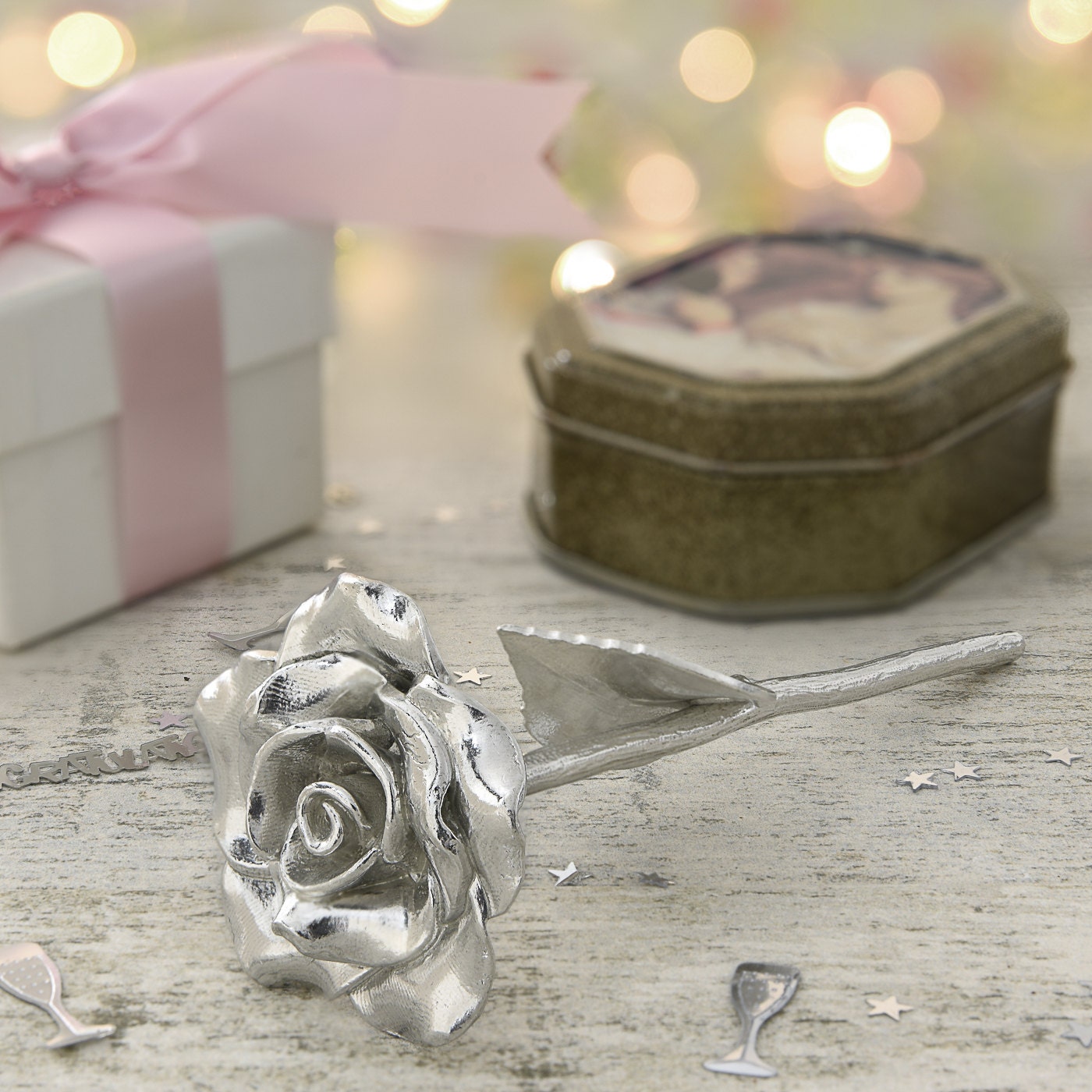 10Th Anniversary Tin Rose - Solid Pure Casted 100% Rose