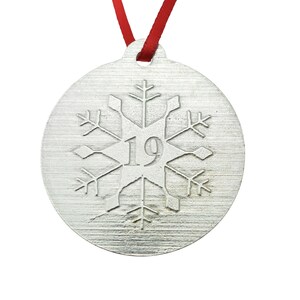 19e Kerst Snowflake Metal Decoratie - 19e verjaardag Idee