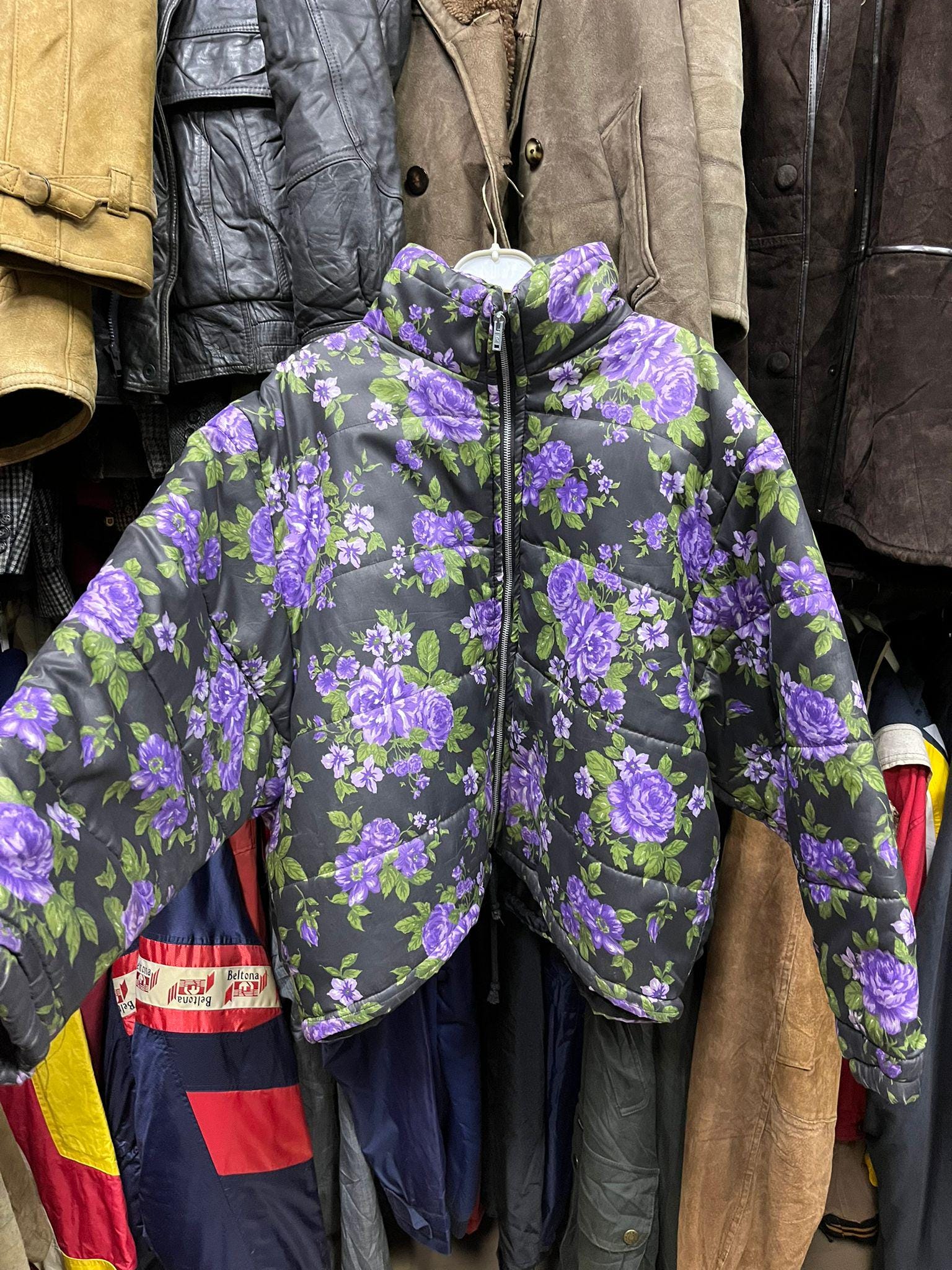 1980s Vintage Floral Oversized Puffer Bomber Jacket for Women