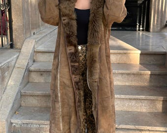 Vintage 1970s Women’s %100 Shearling Long Coat; Western Rancher Style Brown Shearling Overcoat for Women