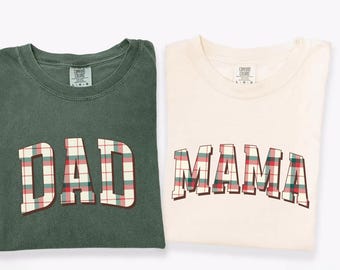 Comfort Colors® DAD MAMA Plaid Shirt – Matching Holiday Family Shirts – Cute Christmas Outfit for Parents – Mama Dad Xmas Gift Idea