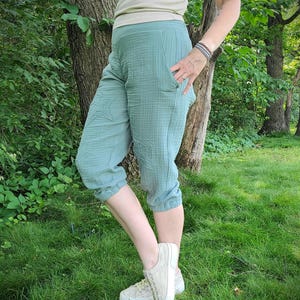 Double Gauze Capri Pants with Stars